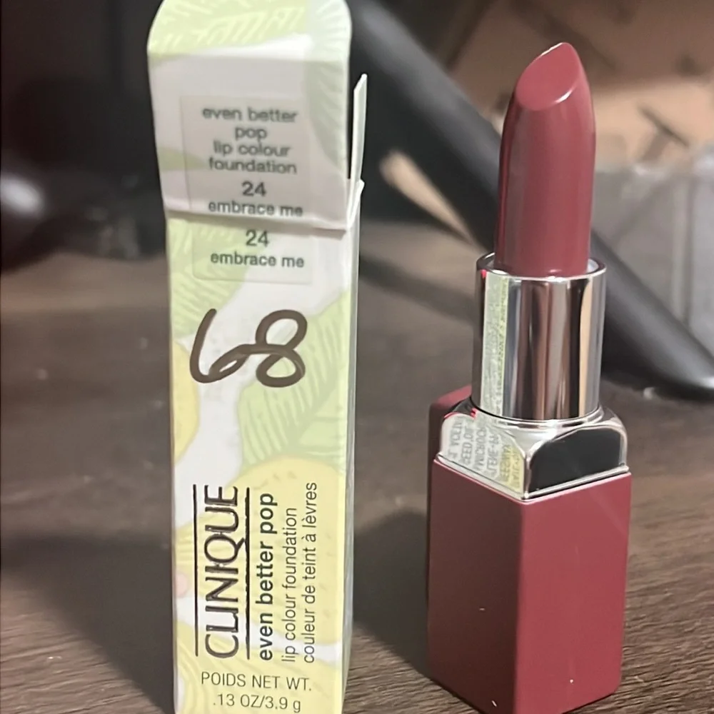 🌙💕Clinique Embrace Me Lipstick